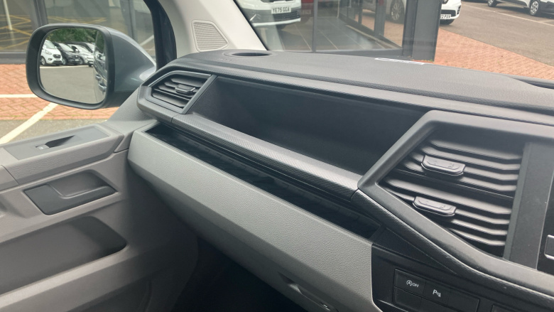 Volkswagen Transporter T32 Swb Diesel 2.0 TDI 110 Highline Kombi Van